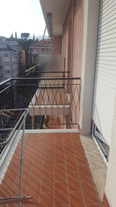 شقة Albenga Sul Mare Famiglie Ed Amici Fino 10 Posti المظهر الخارجي الصورة