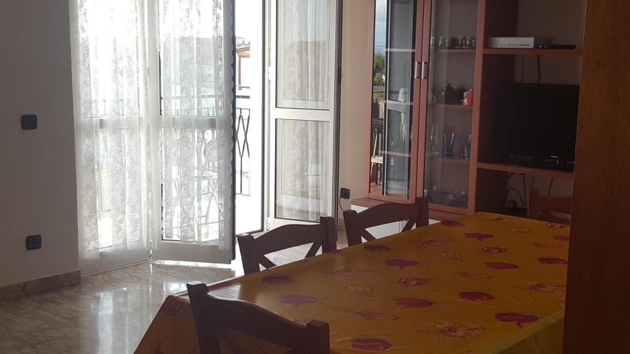 شقة Albenga Sul Mare Famiglie Ed Amici Fino 10 Posti المظهر الخارجي الصورة